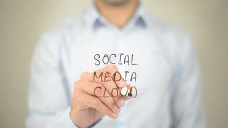 How User Engagement on Social Media Builds Backlinks Naturally